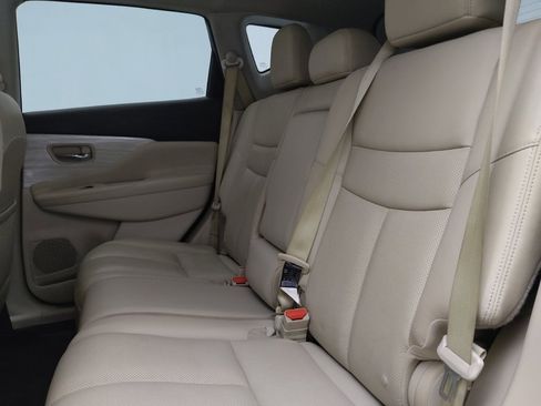 Used 2018 Nissan Murano SL w/ Moonroof Package image 18