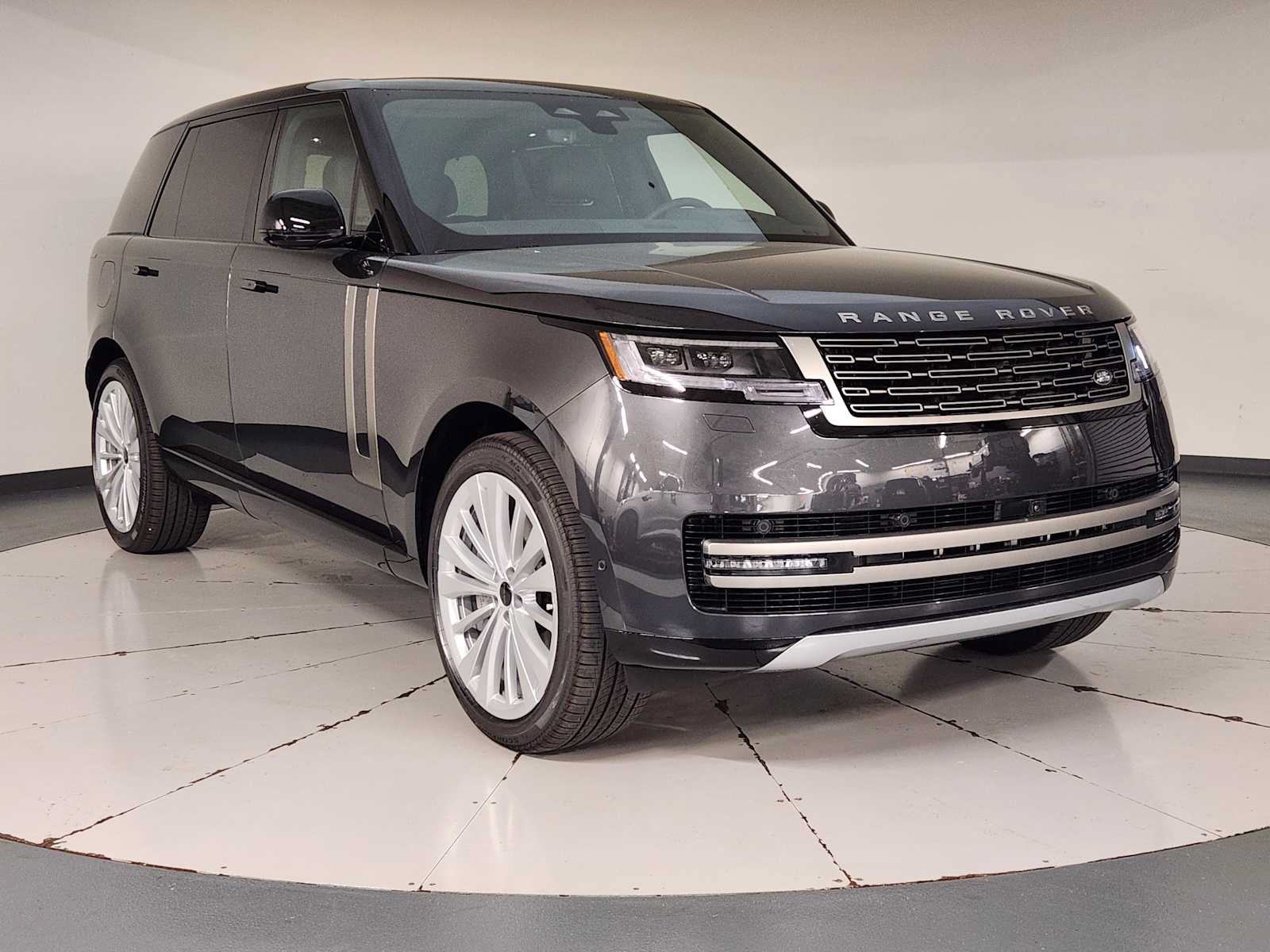 New 2026 Land Rover Range Rover Long Wheelbase SE AWD/4WD image 7