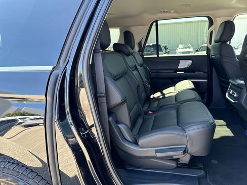 Used 2025 Ford Expedition Max Active RWD image 28