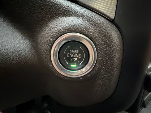 Used 2019 GMC Sierra 1500 SLT w/ X31 Off-Road Package AWD/4WD image 20