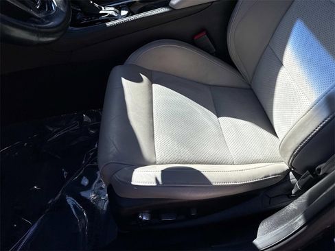 Used 2018 Cadillac ATS V w/ Luxury Package image 17