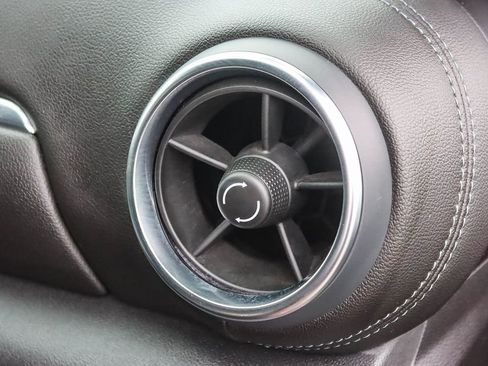 Used 2021 Chevrolet Blazer LT image 37