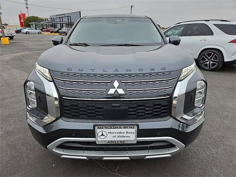 Used 2024 Mitsubishi Outlander SE image 12