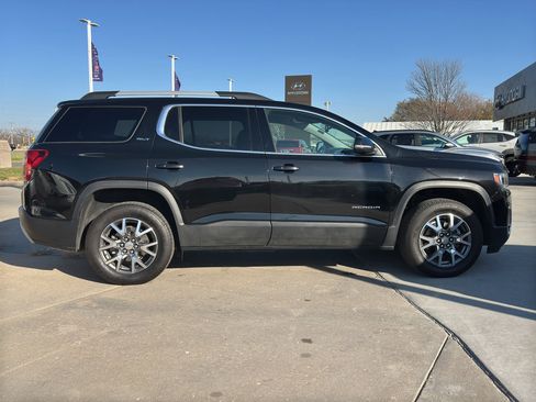 Used 2023 GMC Acadia SLT image 7