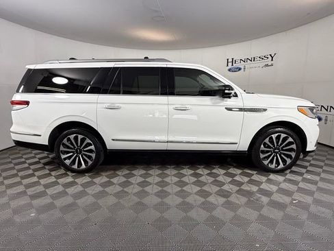 Used 2023 Lincoln Navigator L Reserve AWD/4WD image 8
