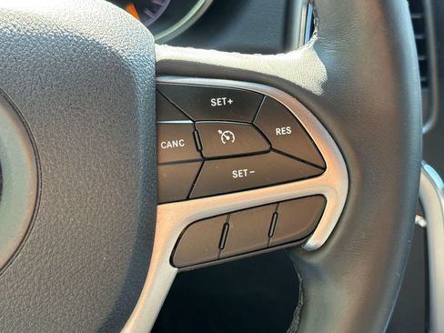 Used 2018 Jeep Grand Cherokee Limited RWD image 28