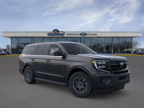 New 2026 Ford Expedition Active image 7