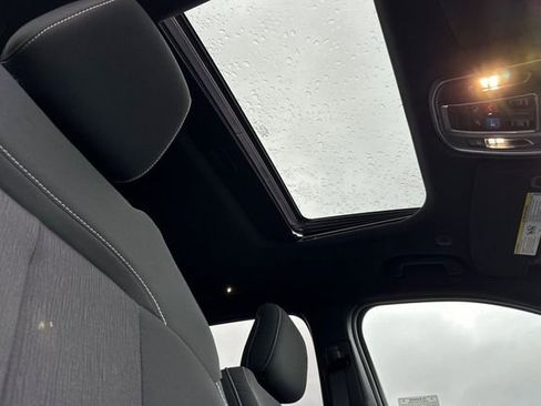New 2025 Jeep Grand Cherokee Laredo X RWD image 4