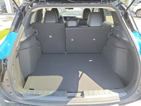 New 2025 Nissan Kicks SR image 13