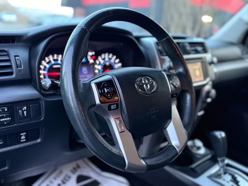 Used 2016 Toyota 4Runner SR5 image 12