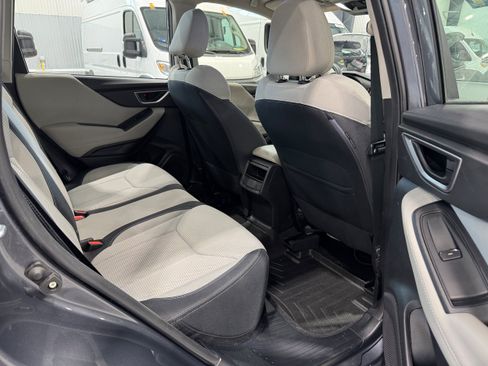 Used 2024 Subaru Forester AWD/4WD image 12