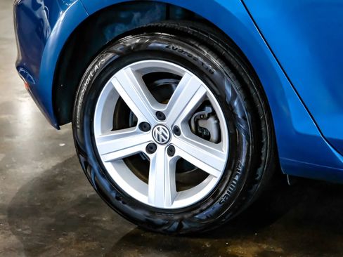 Used 2017 Volkswagen Golf Wolfsburg Edition FWD image 56
