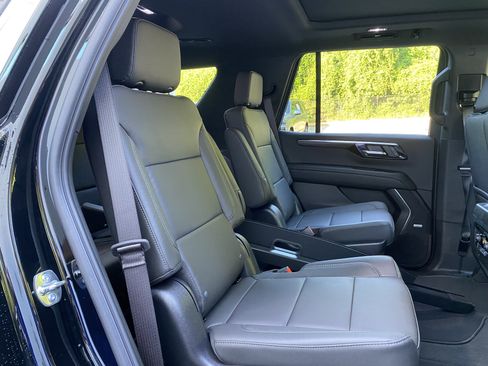 Used 2026 Chevrolet Tahoe LT w/ Comfort Package AWD/4WD image 37