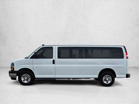 Used 2020 Chevrolet Express 3500 LT w/ LT Preferred Equipment Group image 9