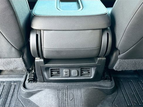 Used 2021 GMC Sierra 1500 SLT image 27