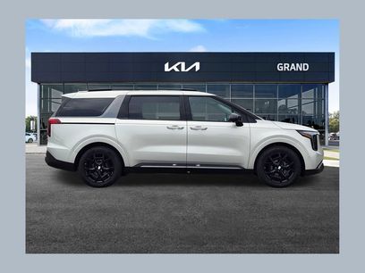 New 2027 Kia Carnival SX w/ Dark Edition Package
