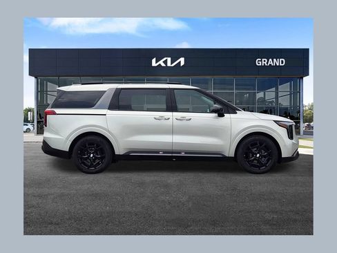 New 2027 Kia Carnival SX w/ Dark Edition Package FWD image 1