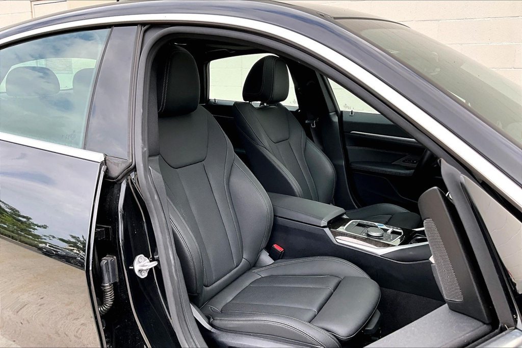 Used 2023 BMW i4 eDrive35 w/ Parking Assistance Package RWD image 8
