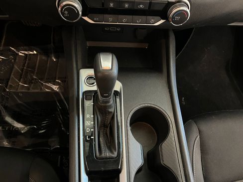 Used 2025 Nissan Altima 2.5 SV image 41