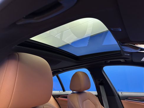 Used 2023 BMW 530i xDrive image 26