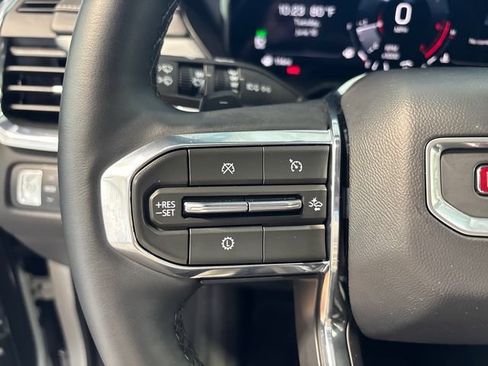 Used 2026 GMC Acadia Elevation w/ Elevation Premium Package FWD image 7