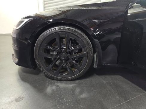 Used 2022 Tesla Model S Plaid image 23
