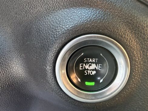 Used 2020 GMC Sierra 1500 Elevation w/ Elevation Value Package AWD/4WD image 14