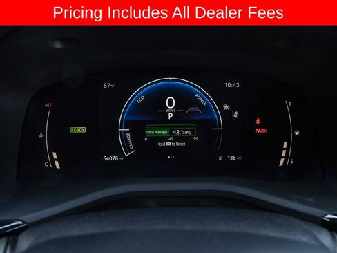 Used 2025 Toyota Camry LE FWD image 17