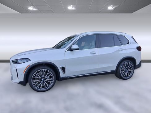 Used 2026 BMW X5 xDrive40i w/ Executive Package AWD/4WD image 2