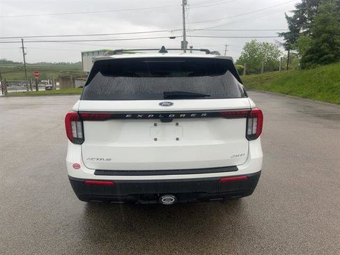New 2025 Ford Explorer Active image 3