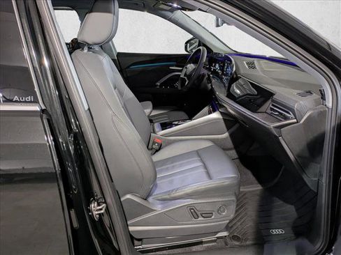 Certified 2025 Audi Q5 Premium w/ Convenience Package image 27