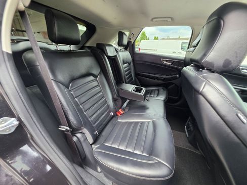 Used 2024 Ford Edge SEL AWD/4WD image 16
