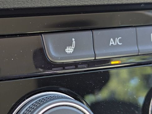 Certified 2024 Volkswagen Taos S AWD/4WD image 21