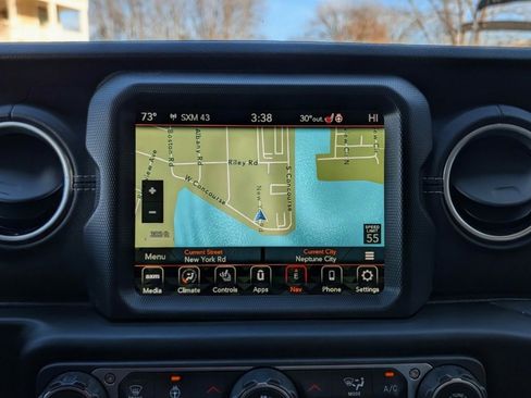 Used 2023 Jeep Wrangler Sahara w/ Cold Weather Group image 21