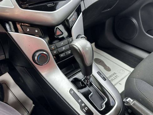 Used 2014 Chevrolet Cruze LT FWD image 29