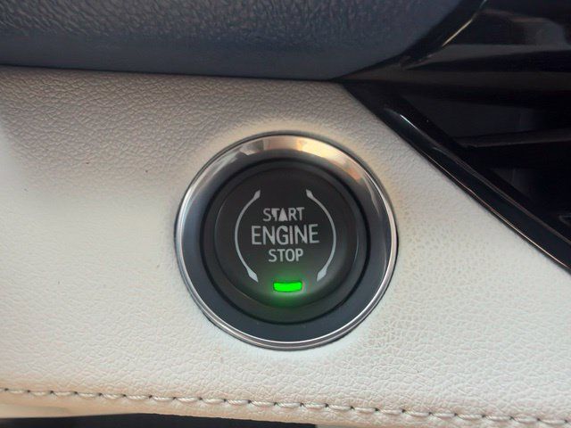 Used 2025 Buick Enclave Avenir w/ Trailering Package, 5000 lbs. FWD image 17