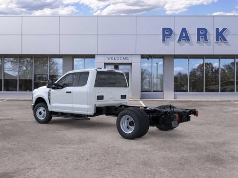New 2026 Ford F350 XL w/ XL Chrome Package AWD/4WD image 5