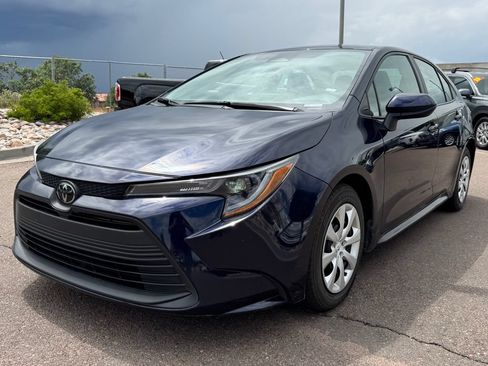 Used 2024 Toyota Corolla LE FWD image 3