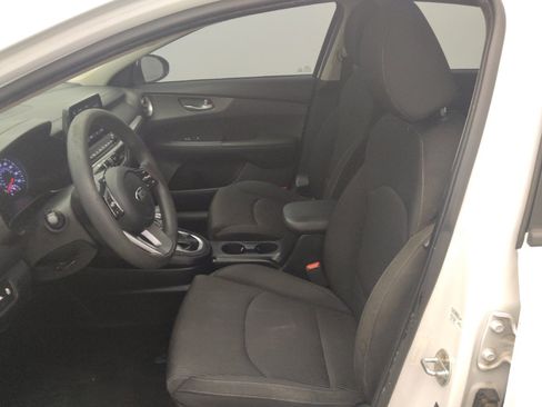 Used 2019 Kia Forte LXS FWD image 17
