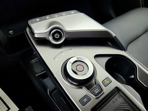 Used 2024 Kia EV6 Wind image 16