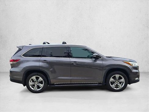 Used 2014 Toyota Highlander Limited image 4