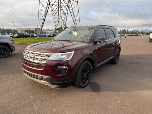 Used 2018 Ford Explorer XLT w/ Equipment Group 202A image 1