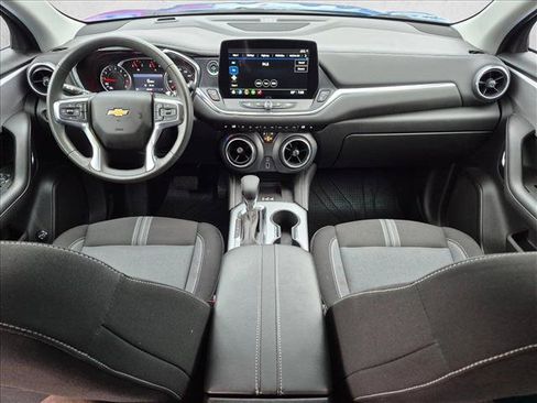 Used 2024 Chevrolet Blazer LT w/ Convenience Package FWD image 18