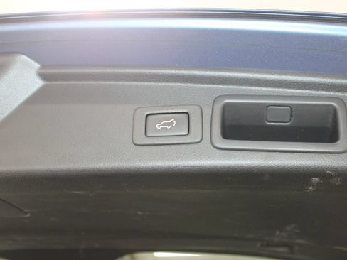 Used 2017 Subaru Forester 2.0XT Touring AWD/4WD image 28