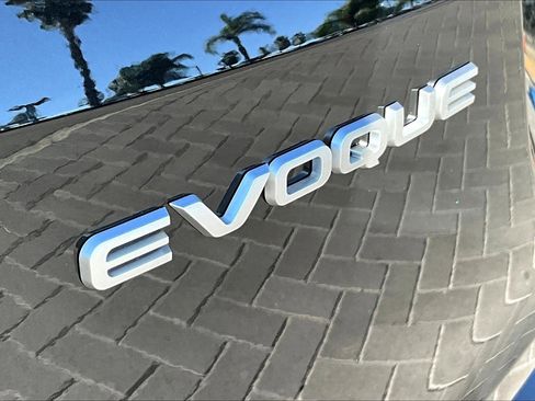 Used 2023 Land Rover Range Rover Evoque S image 8