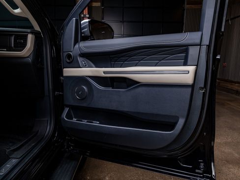 Used 2024 Ford Expedition Max Platinum image 38