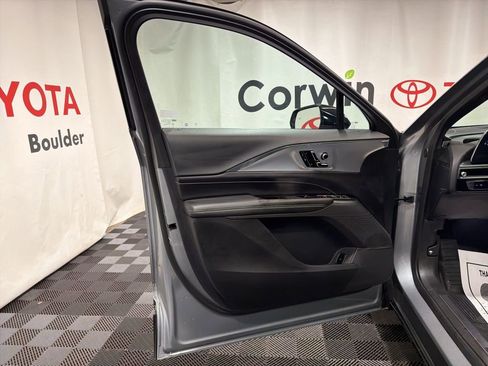 Used 2024 Cadillac Lyriq Tech image 21