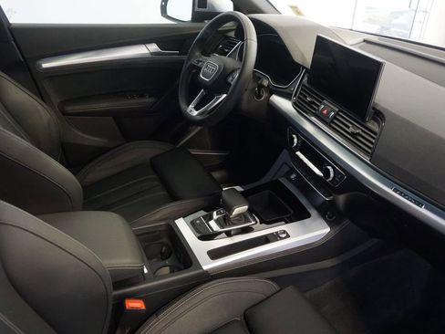 Used 2024 Audi Q5 2.0T Prestige w/ Prestige Package image 31