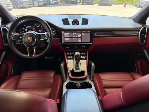 Used 2021 Porsche Cayenne GTS AWD/4WD image 16