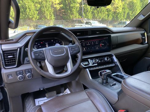 Used 2024 GMC Sierra 1500 Denali w/ Denali Reserve Package AWD/4WD image 37